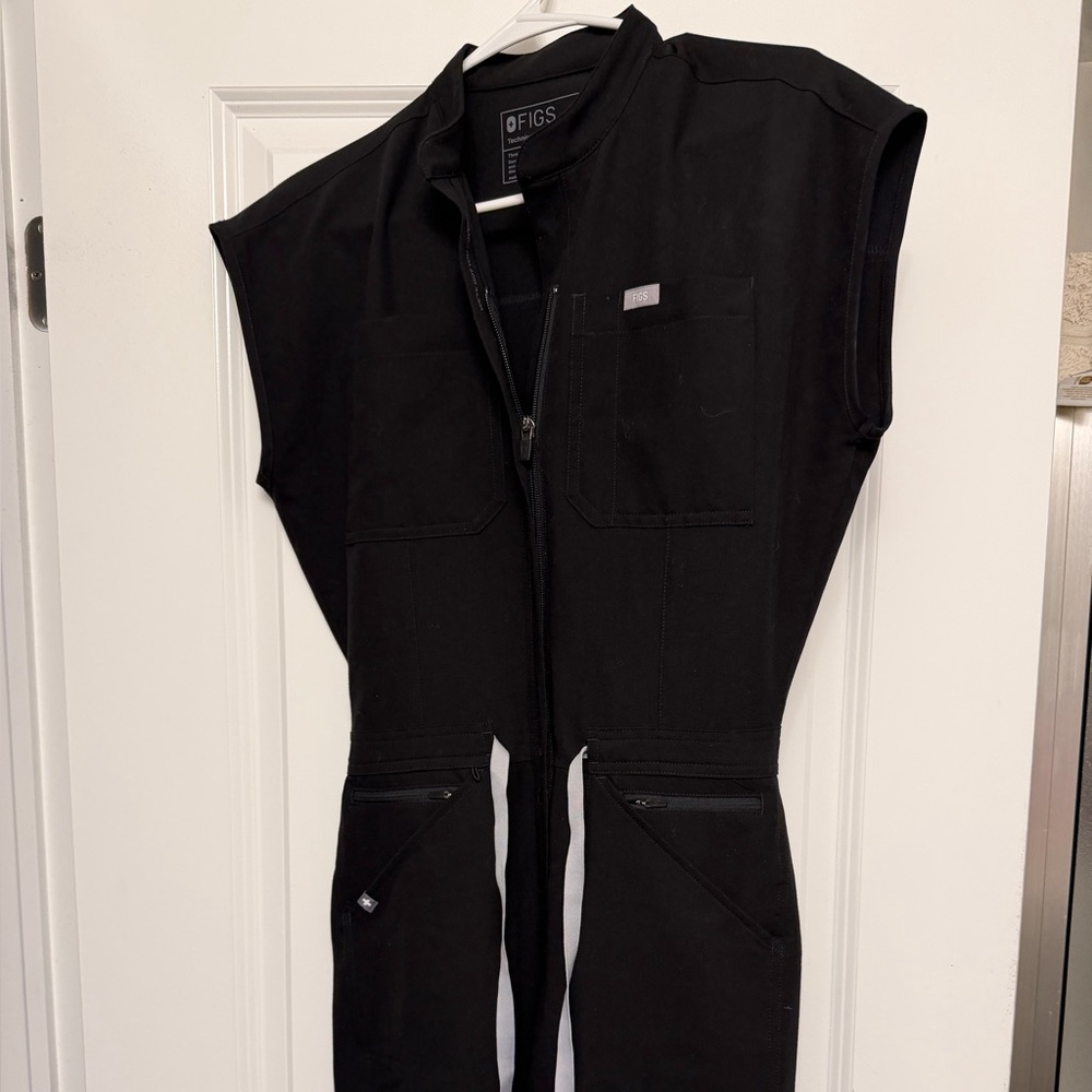 SOLD OUT Figs - Rafaela Cargo Wide Leg ScrubJumpsuit